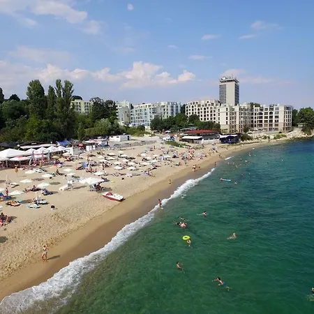 Apartment Orchid Golden Sands